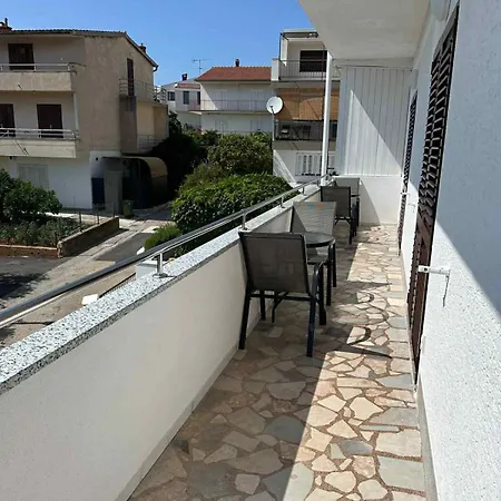 Zuzana Apartment Primosten
