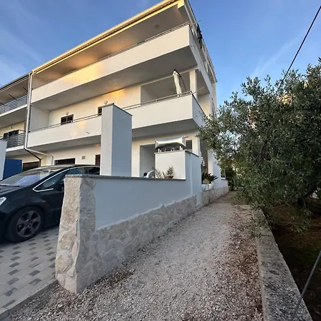 Zuzana Apartment *